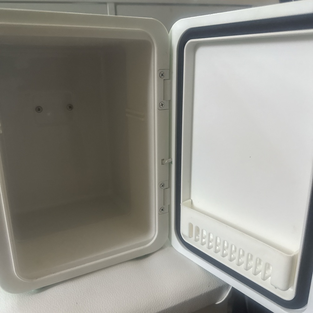 White LED Kitchen Lighting Fixture - Picture 3 of 4